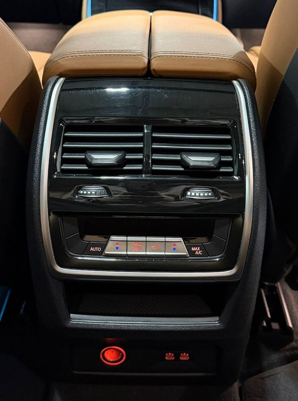 2025-BMW-X5-xDrive30d-M-Sport-Pro image:14