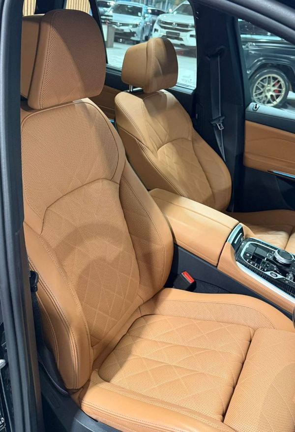 2025-BMW-X5-xDrive30d-M-Sport-Pro image:3