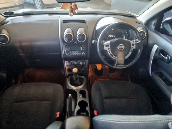 2014-Nissan-Qashqai-20-Acenta image:7