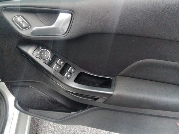 2018-Ford-Fiesta-10-EcoBoost-Trend-5-dr-Auto image:7