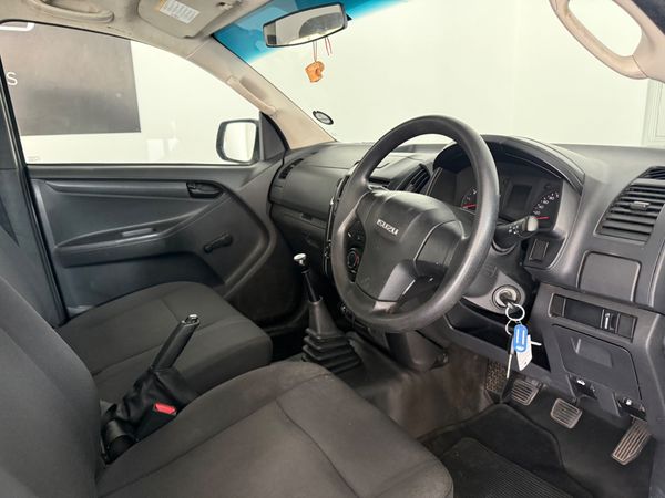 2022-Isuzu-D-Max-250C-Fleetside-Single-Cab image:7