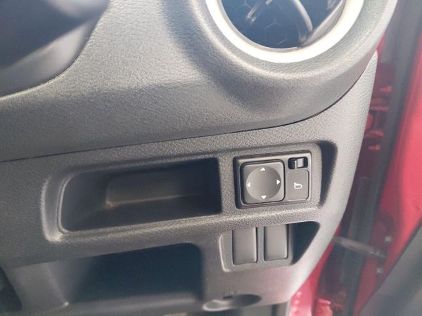 2020-Datsun-Go-12-Mid image:17