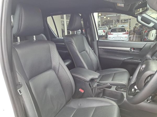 2024-Toyota-Hilux-28-GD-6-RB-Legend-4x4-Double-Cab-Auto-mHev image:14
