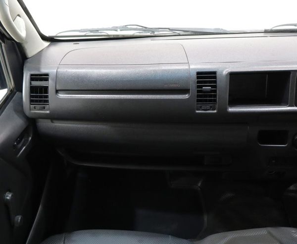 2023-Toyota-Quantum-25-D-4D-Sesfikile-16-seat image:10