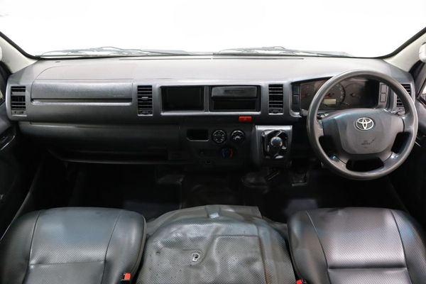 2023-Toyota-Quantum-25-D-4D-Sesfikile-16-seat image:12