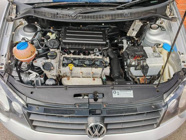 2014-Volkswagen-Polo-Vivo-GP-16-Maxx-5-dr image:12