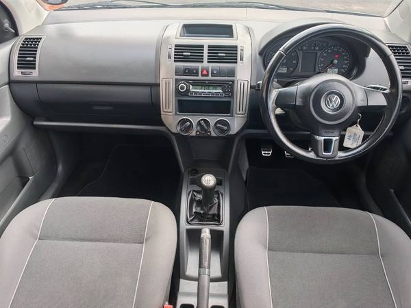 2014-Volkswagen-Polo-Vivo-GP-16-Maxx-5-dr image:3