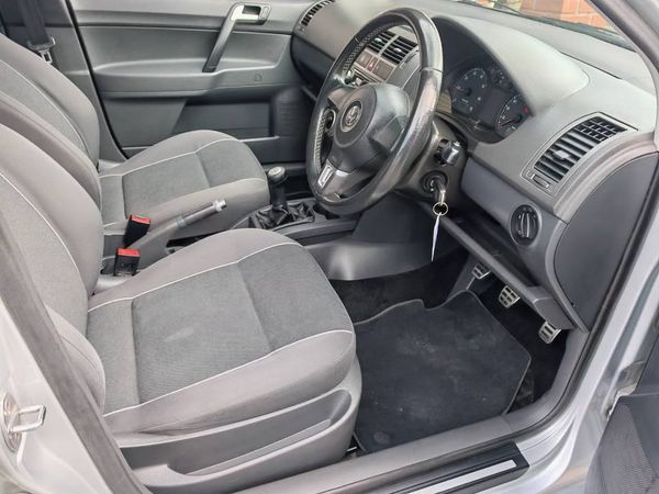 2014-Volkswagen-Polo-Vivo-GP-16-Maxx-5-dr image:5