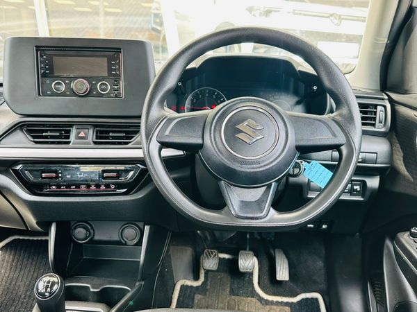 2025-Suzuki-Swift-12-GL image:9