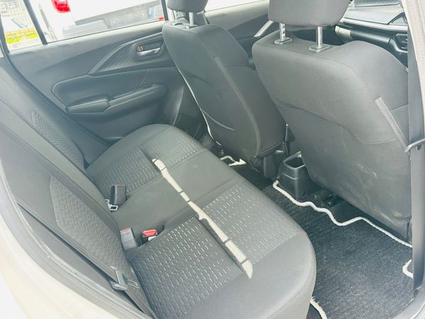2025-Suzuki-Swift-12-GL image:10