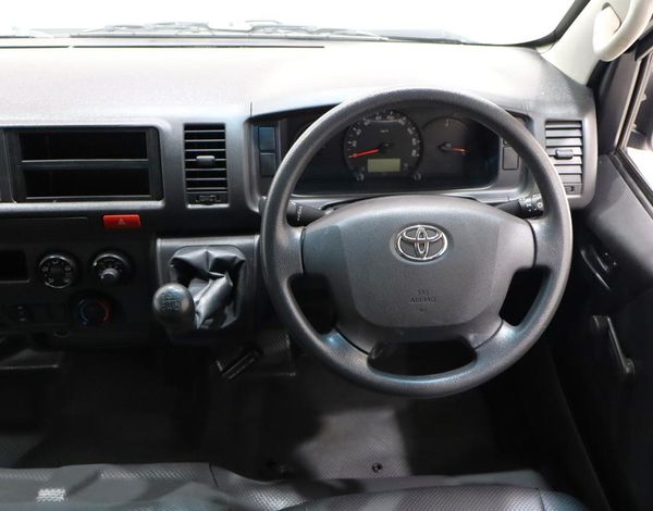 2016-Toyota-Quantum-27-Sesfikile-16-seat image:11