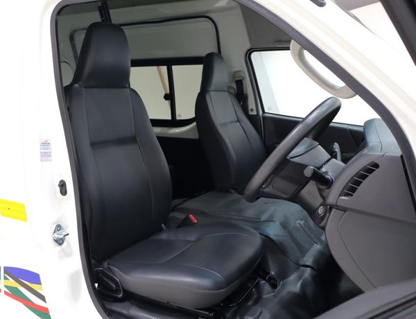 2016-Toyota-Quantum-27-Sesfikile-16-seat image:18