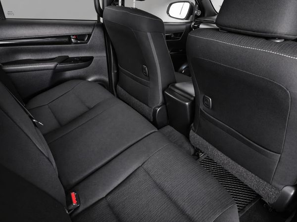 2019-Toyota-Hilux-28-GD-6-Raised-Body-Auto-Raider-Double-Cab image:8