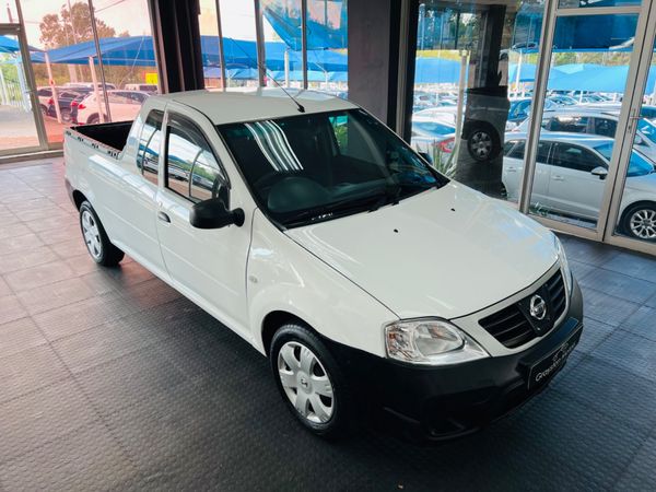 2023-Nissan-NP200-16-AC-Safety-Pack image:1