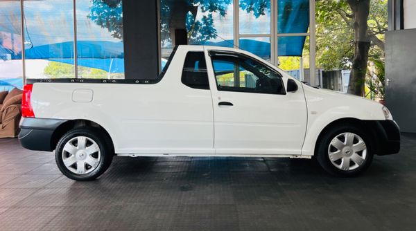 2023-Nissan-NP200-16-AC-Safety-Pack image:8