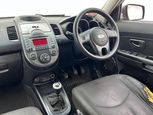 2010-Kia-Soul-16-High image:7