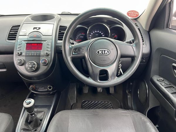 2010-Kia-Soul-16-High image:8