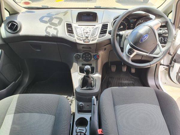 2017-Ford-Fiesta-14-Ambiente-5-dr image:9