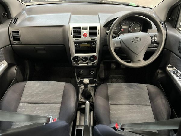 2010-Hyundai-Getz-14 image:9
