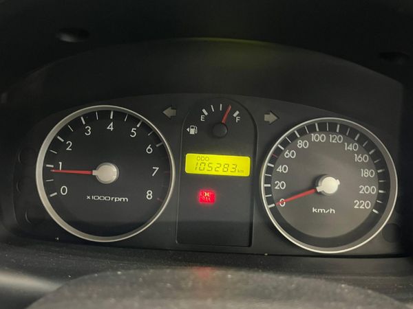 2010-Hyundai-Getz-14 image:10