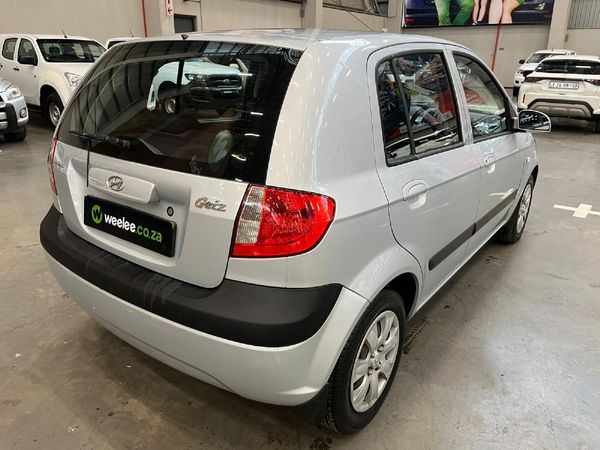 2010-Hyundai-Getz-14 image:2