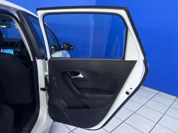2024-Volkswagen-Polo-Vivo-14-Trendline-5-dr image:13