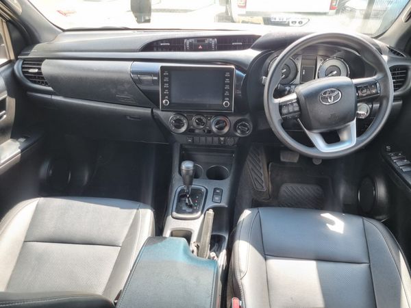 2024-Toyota-Hilux-24-GD-6-SRX-4x4-Auto-Double-Cab image:3