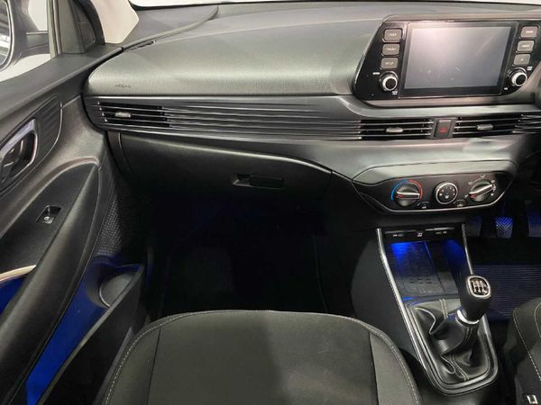 2024-Hyundai-i20-12-Fluid image:14