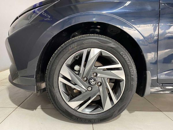 2024-Hyundai-i20-12-Fluid image:5
