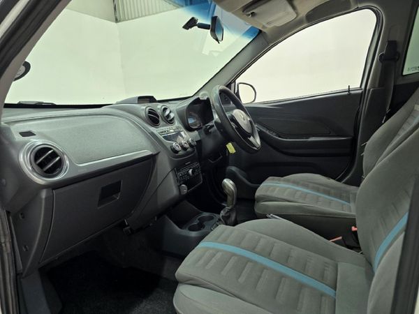 2015-Chevrolet-Utility-14-Sport image:14