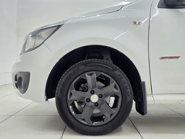 2015-Chevrolet-Utility-14-Sport image:8