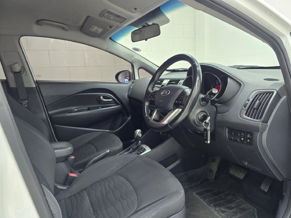2017-Kia-Rio-14-Sedan-Auto image:11