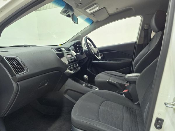 2017-Kia-Rio-14-Sedan-Auto image:13