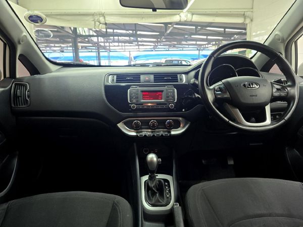 2017-Kia-Rio-14-Sedan-Auto image:7