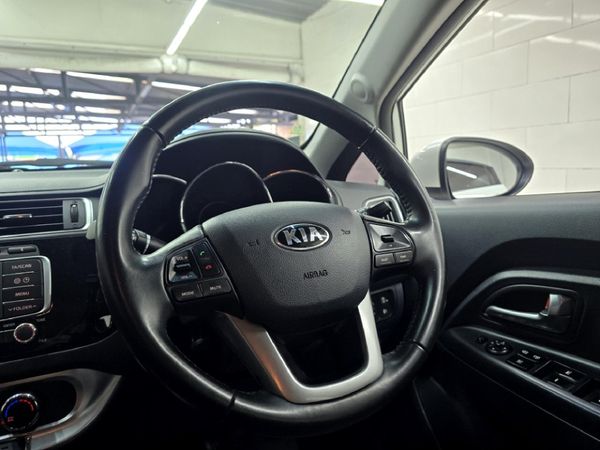 2017-Kia-Rio-14-Sedan-Auto image:8