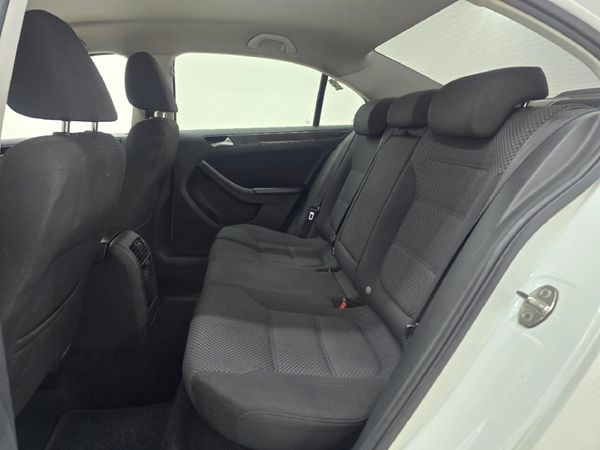 2017-Volkswagen-Jetta-GP-16-TDI-Comfortline-Auto image:16