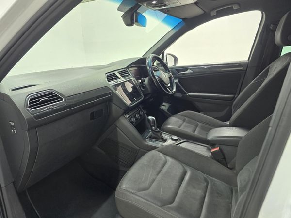 2017-Volkswagen-Tiguan-20-TDI-Highline-4Motion-Auto image:15