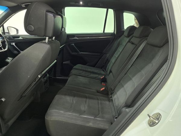 2017-Volkswagen-Tiguan-20-TDI-Highline-4Motion-Auto image:17