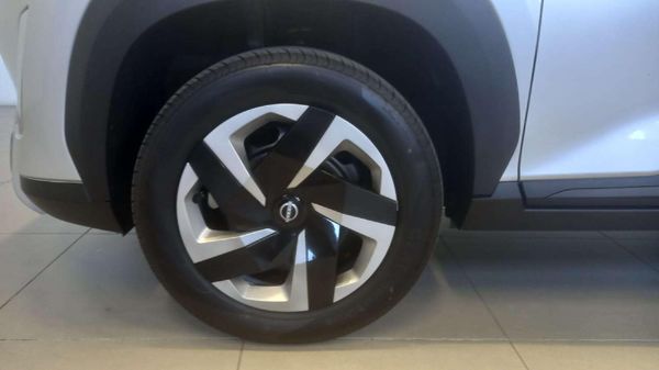 2026-Nissan-Magnite-10-Visia image:5