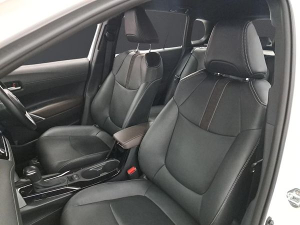 2025-Toyota-Corolla-Cross-18-XS image:13