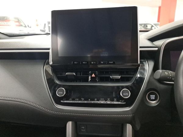 2025-Toyota-Corolla-Cross-18-XS image:17