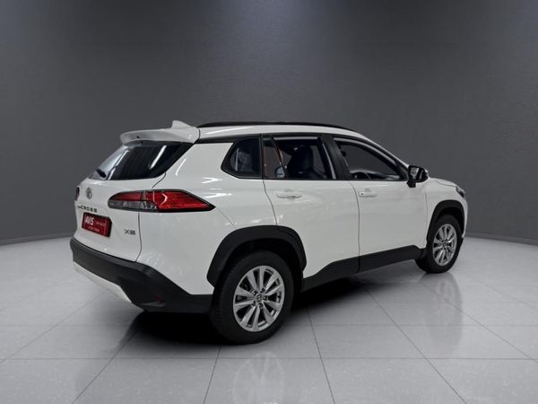 2025-Toyota-Corolla-Cross-18-XS image:6