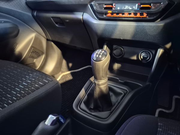 2026-Suzuki-Swift-12-GL image:10