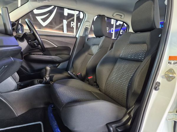 2026-Suzuki-Swift-12-GL image:24