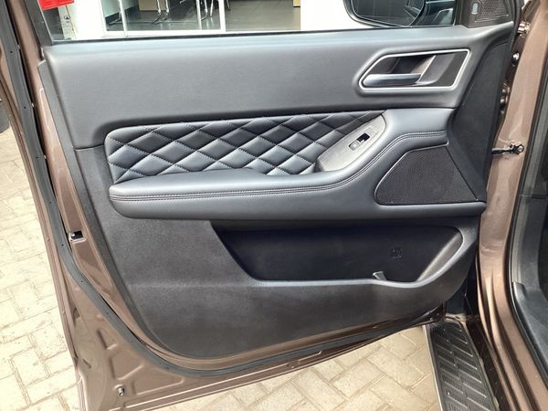 2021-GWM-P-Series-PV-20-TD-LS-4x4-Auto-Double-Cab image:9