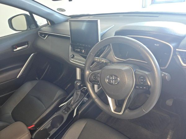 2025-Toyota-Corolla-Cross-18-XS image:10