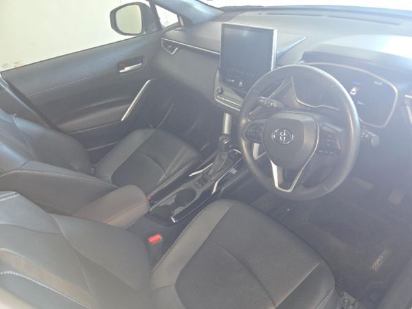 2025-Toyota-Corolla-Cross-18-XS image:3
