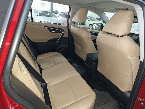 2020-Toyota-RAV4-25-VX-Auto-AWD image:1