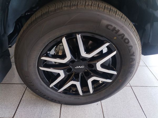 2026-JAC-T8-20-CDI-Lux-Double-Cab image:6