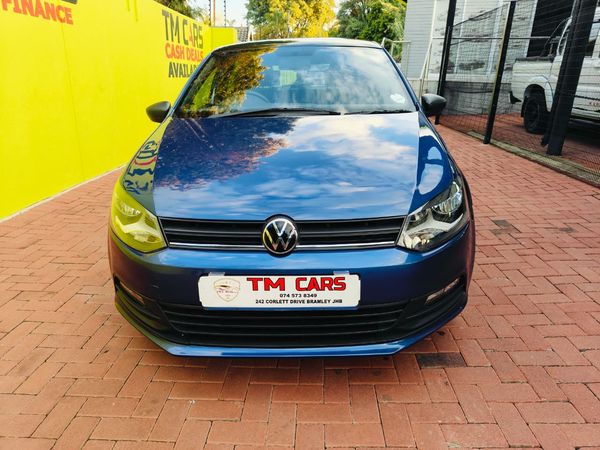 2022-Volkswagen-Polo-Vivo-14-Comfortline-5-dr image:1